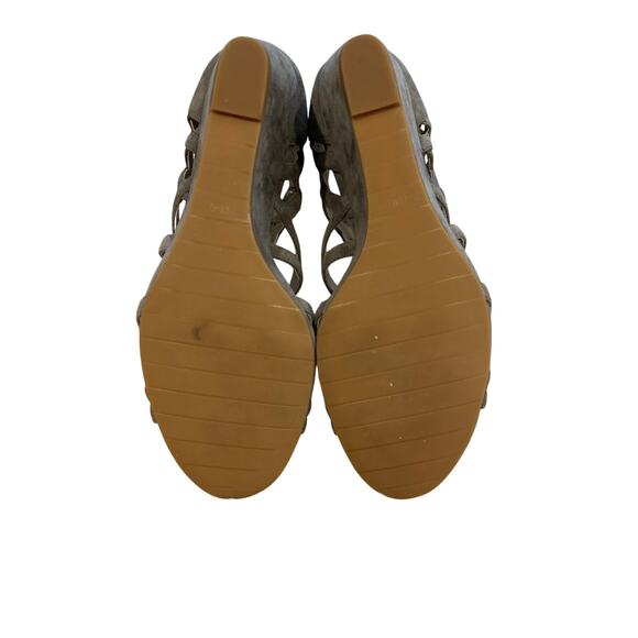 Suede wedge heels size 9.5 - Picture 3 of 6